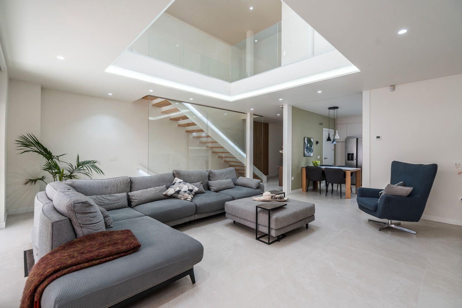 4 sypialnia Dom blizniak na sprzedaż w Miasto Madryt z basenem garażem - 1 595 000 € (Ref: 9081063)