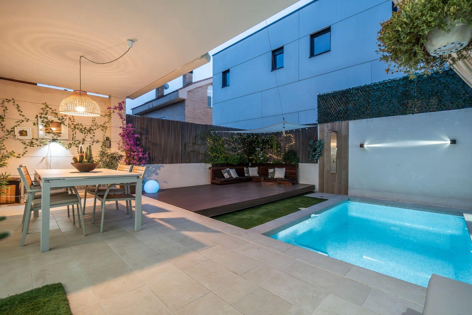 4 sypialnia Dom blizniak na sprzedaż w Miasto Madryt z basenem garażem - 1 595 000 € (Ref: 9081063)