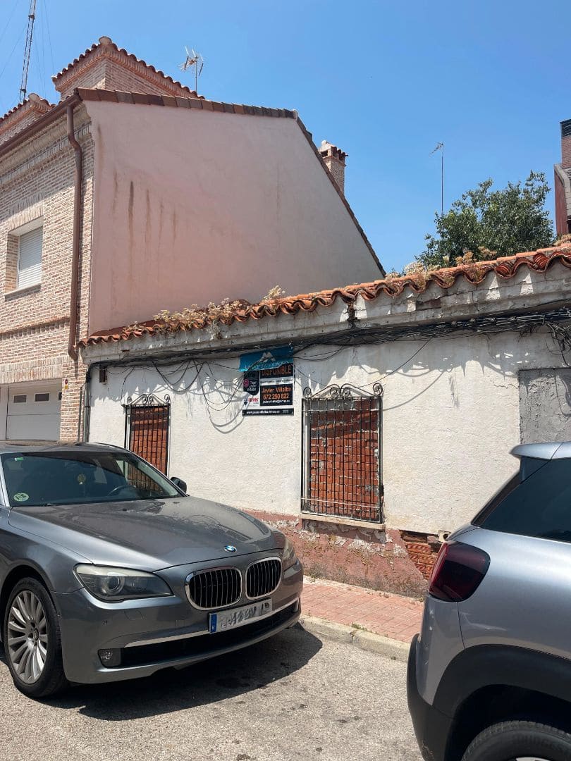 Ruin for sale in Alcala de Henares - € 215,000 (Ref: 9082806)
