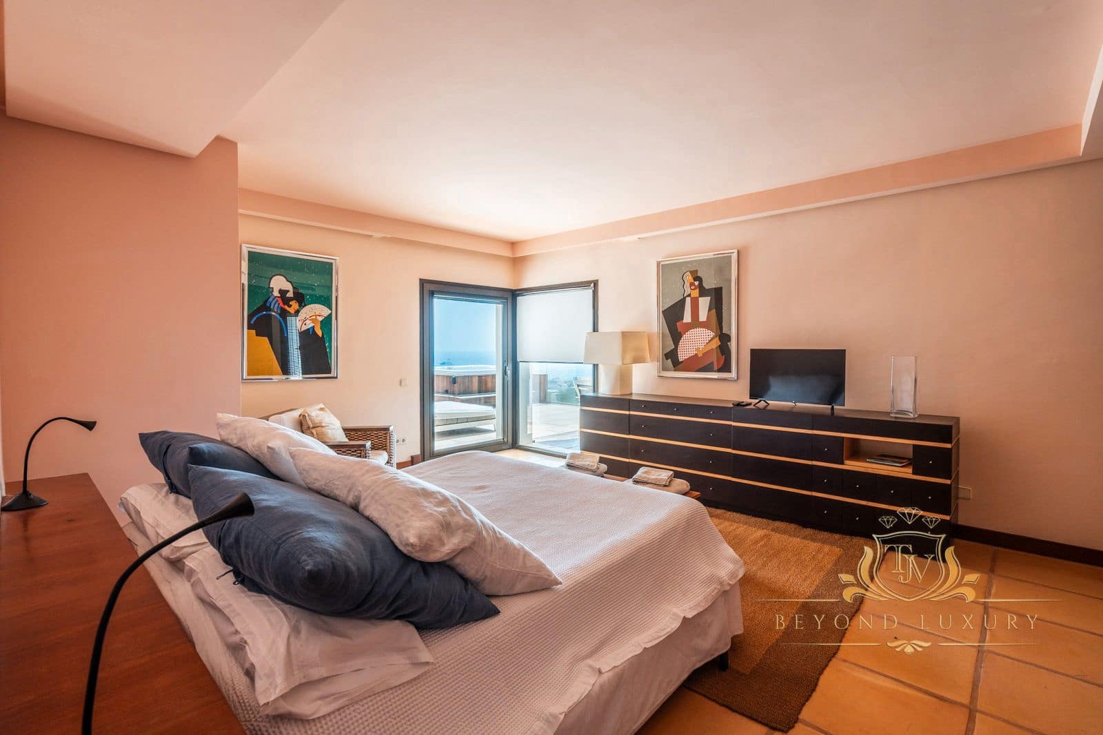 6 sypialnia Willa na sprzedaż w Miasto Ibiza / Eivissa z basenem garażem - 10 000 000 € (Ref: 9101397)