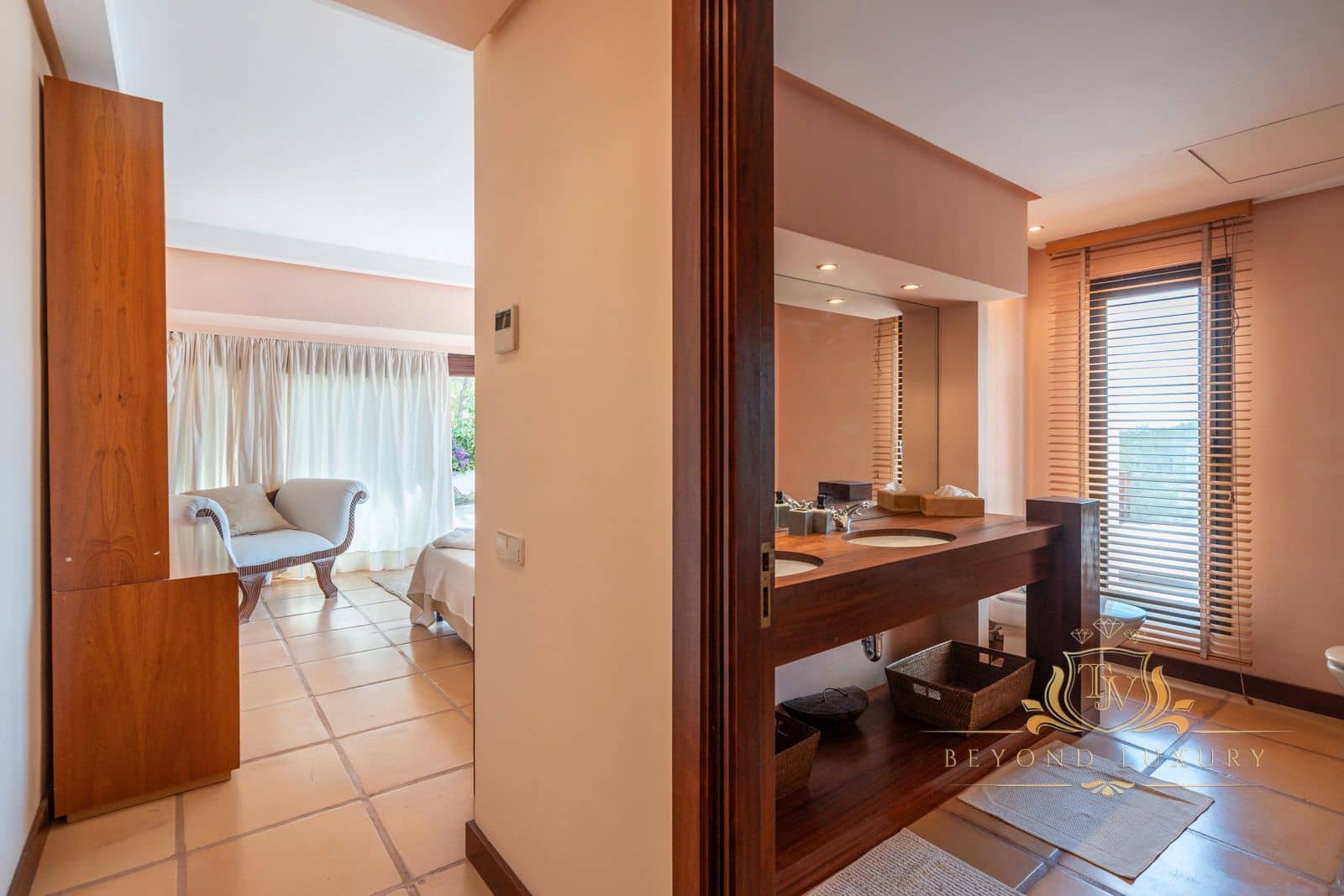 6 sypialnia Willa na sprzedaż w Miasto Ibiza / Eivissa z basenem garażem - 10 000 000 € (Ref: 9101397)