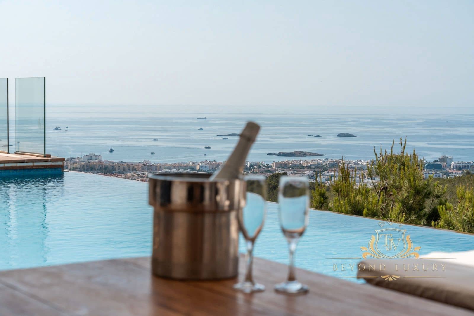 6 sypialnia Willa na sprzedaż w Miasto Ibiza / Eivissa z basenem garażem - 10 000 000 € (Ref: 9101397)