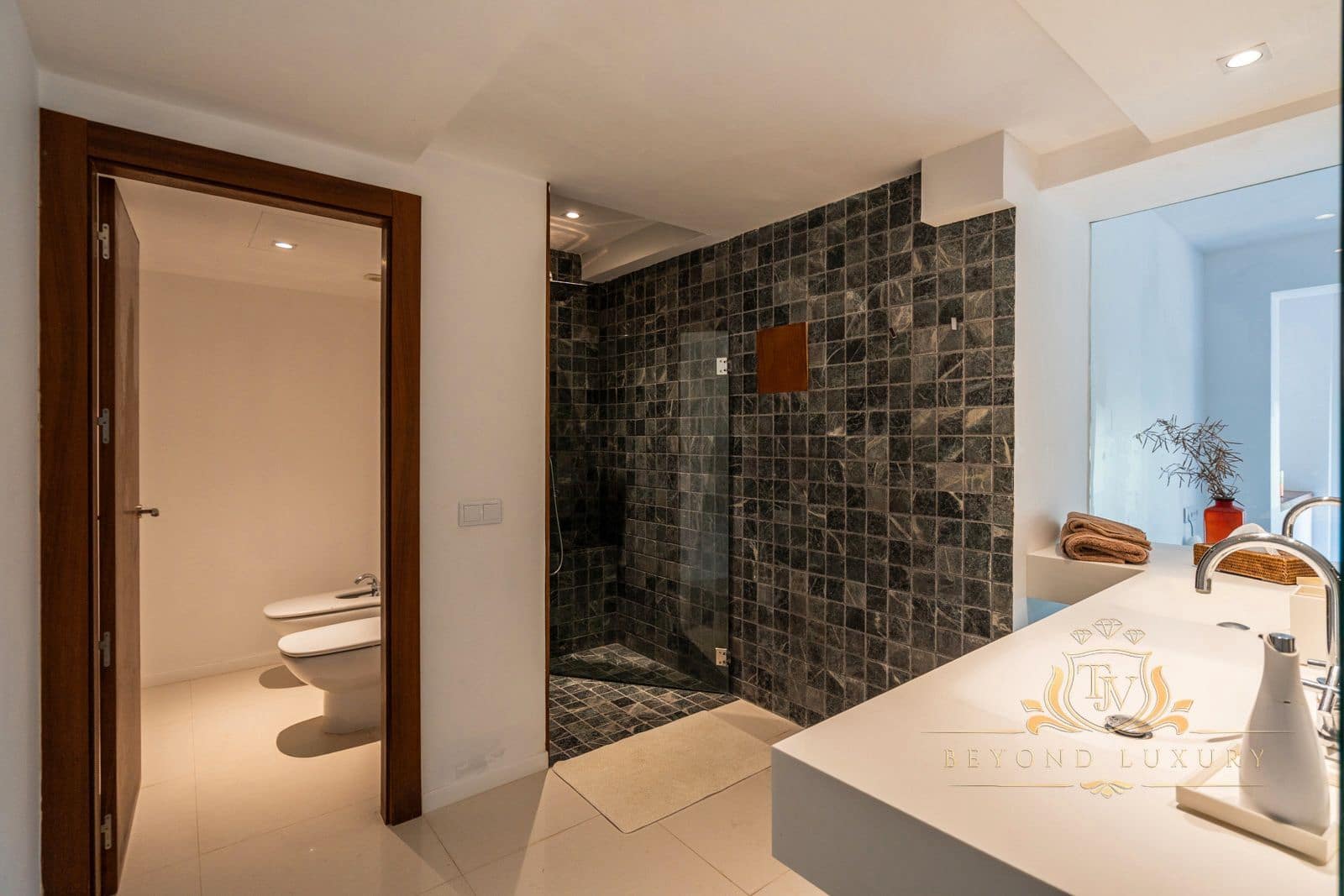 6 sypialnia Willa na sprzedaż w Miasto Ibiza / Eivissa z basenem garażem - 10 000 000 € (Ref: 9101397)