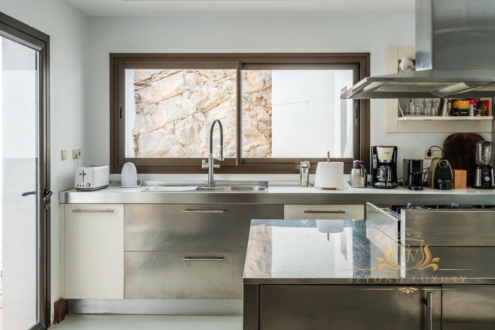 6 sypialnia Willa na sprzedaż w Miasto Ibiza / Eivissa z basenem garażem - 10 000 000 € (Ref: 9101397)