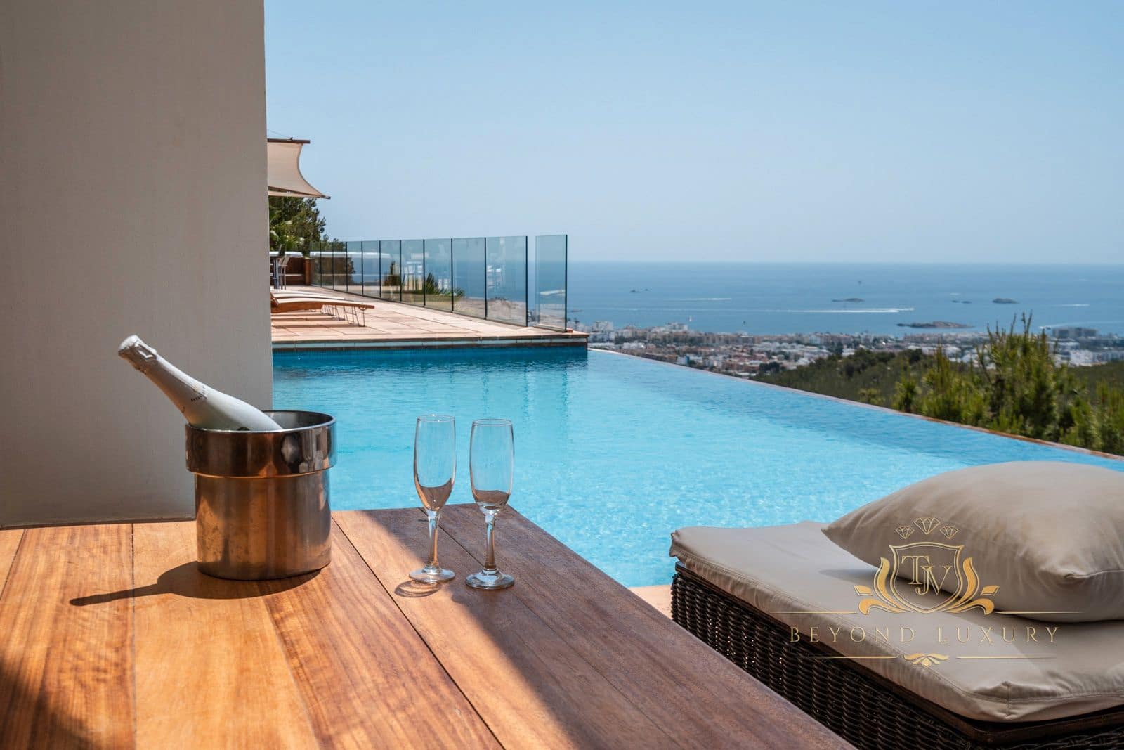 6 sypialnia Willa na sprzedaż w Miasto Ibiza / Eivissa z basenem garażem - 10 000 000 € (Ref: 9101397)