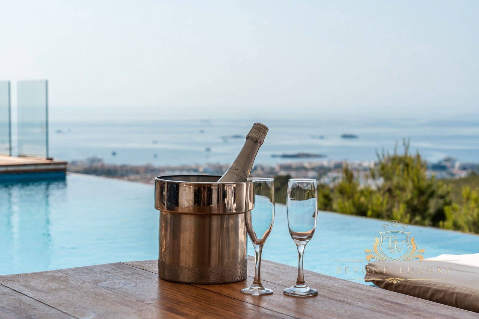 6 sypialnia Willa na sprzedaż w Miasto Ibiza / Eivissa z basenem garażem - 10 000 000 € (Ref: 9101397)