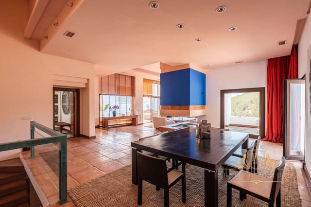 6 sypialnia Willa na sprzedaż w Miasto Ibiza / Eivissa z basenem garażem - 10 000 000 € (Ref: 9101397)