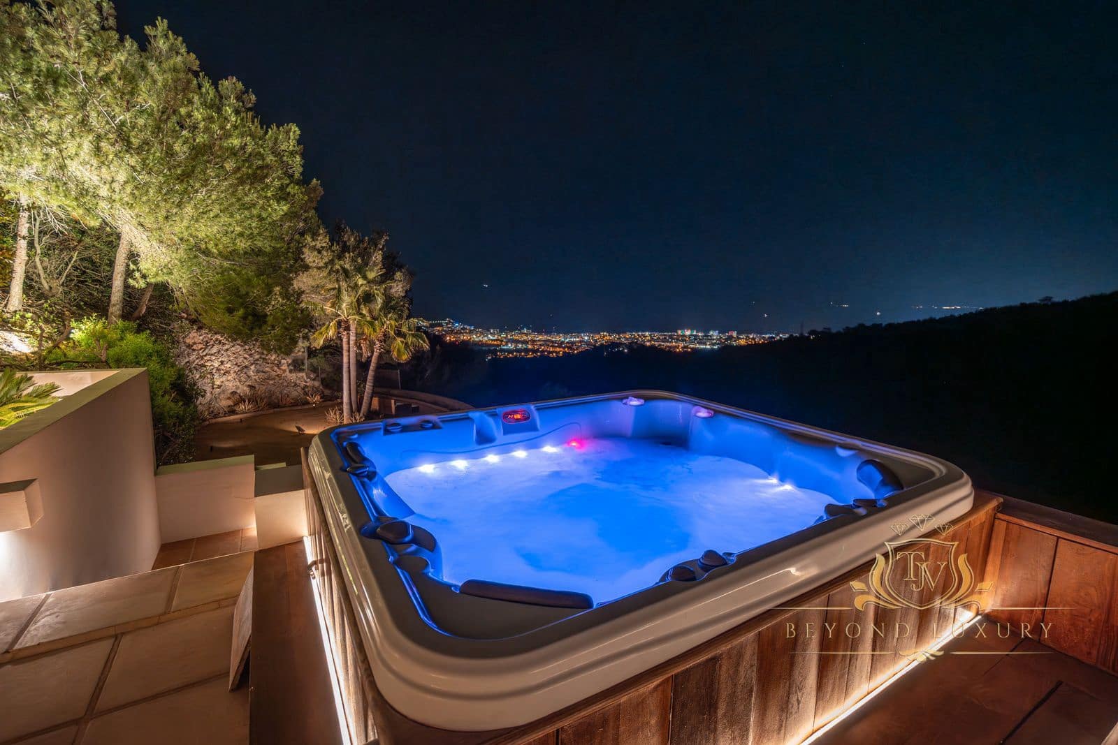 6 sypialnia Willa na sprzedaż w Miasto Ibiza / Eivissa z basenem garażem - 10 000 000 € (Ref: 9101397)