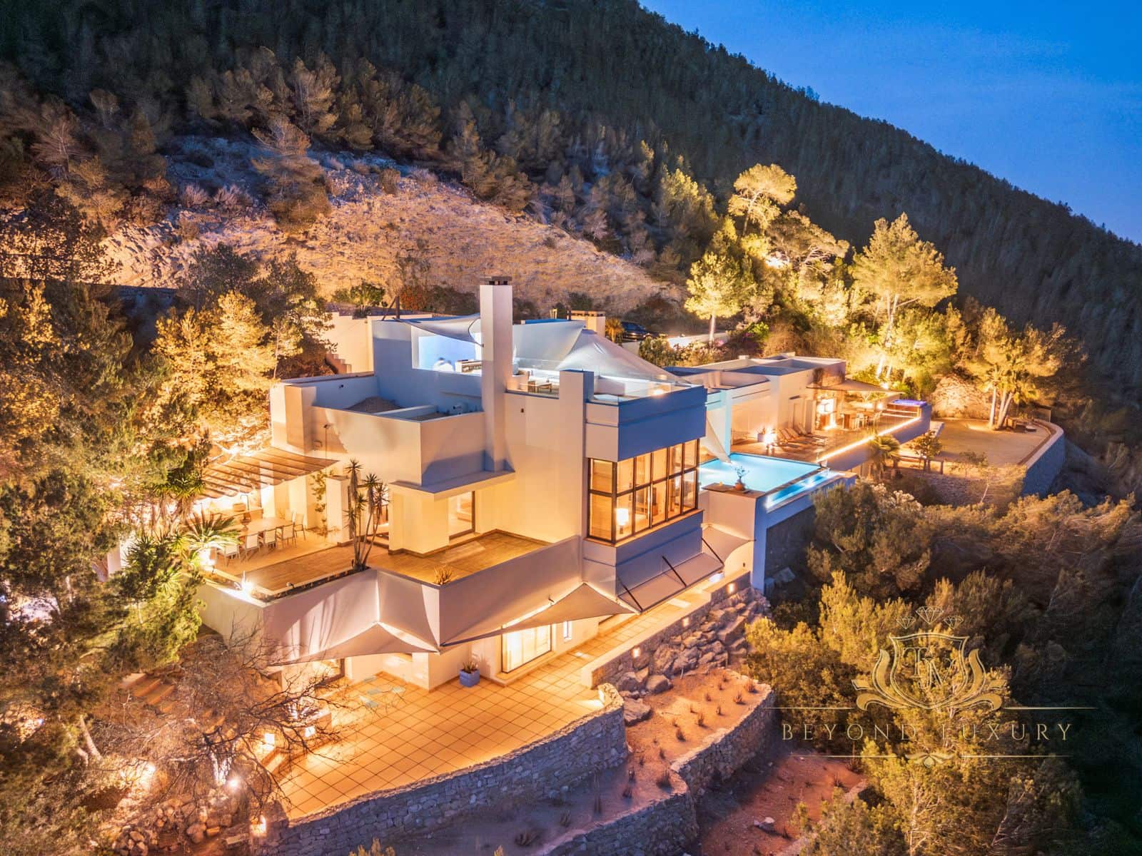 6 sypialnia Willa na sprzedaż w Miasto Ibiza / Eivissa z basenem garażem - 10 000 000 € (Ref: 9101397)