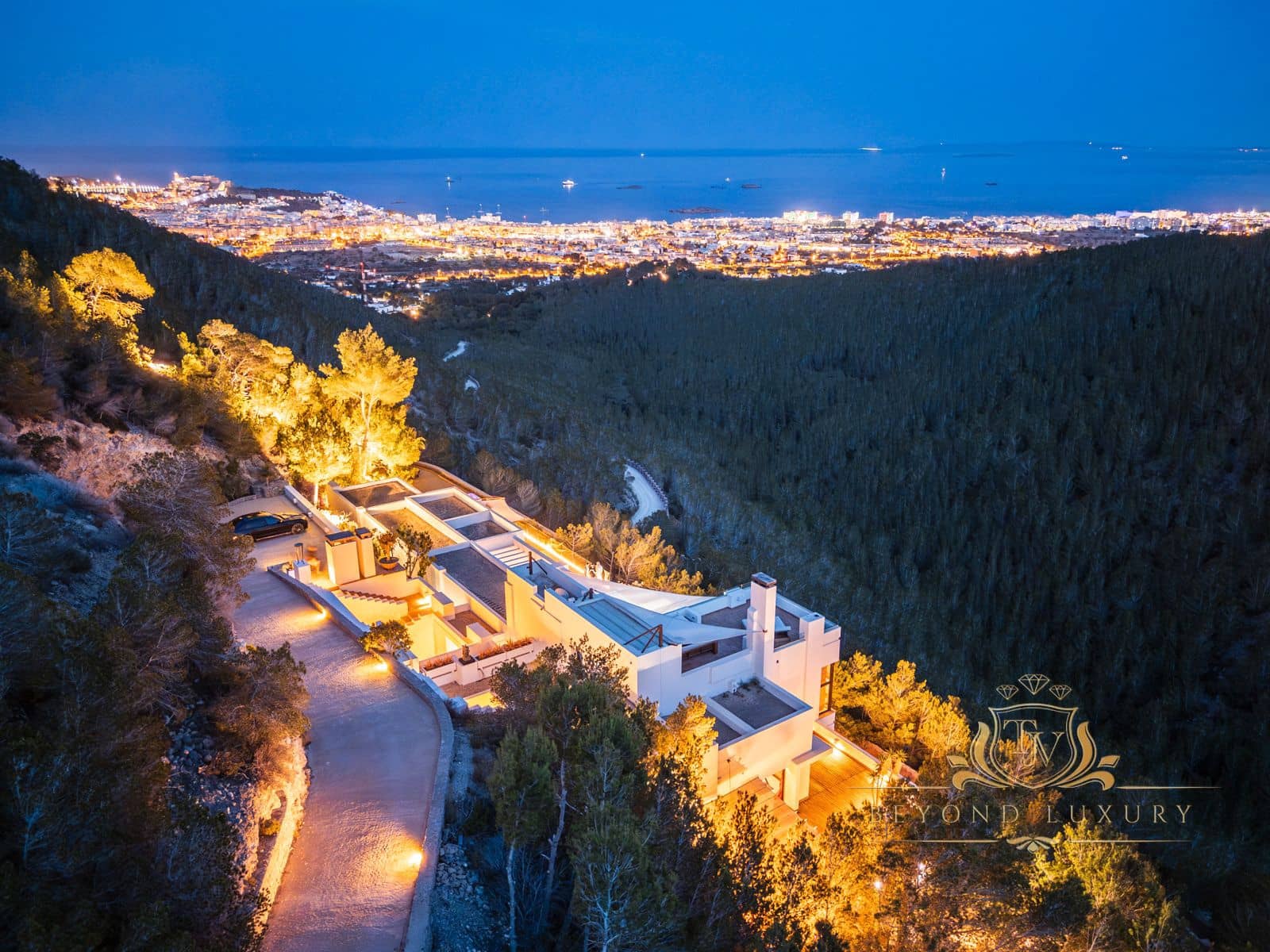 6 sypialnia Willa na sprzedaż w Miasto Ibiza / Eivissa z basenem garażem - 10 000 000 € (Ref: 9101397)