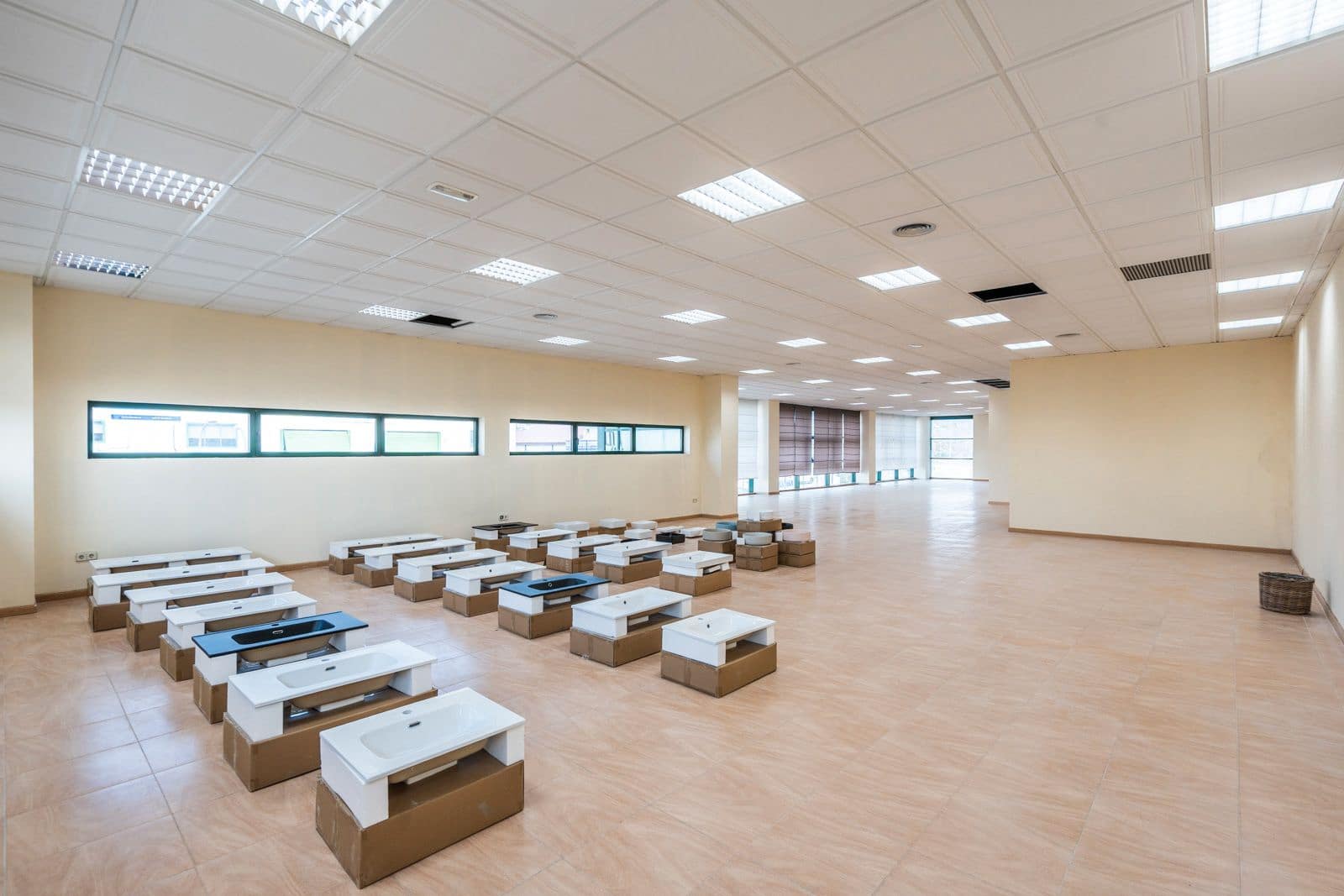 Erhverv til salg i Colmenar Viejo - € 3.990.000 (Ref: 9104106)