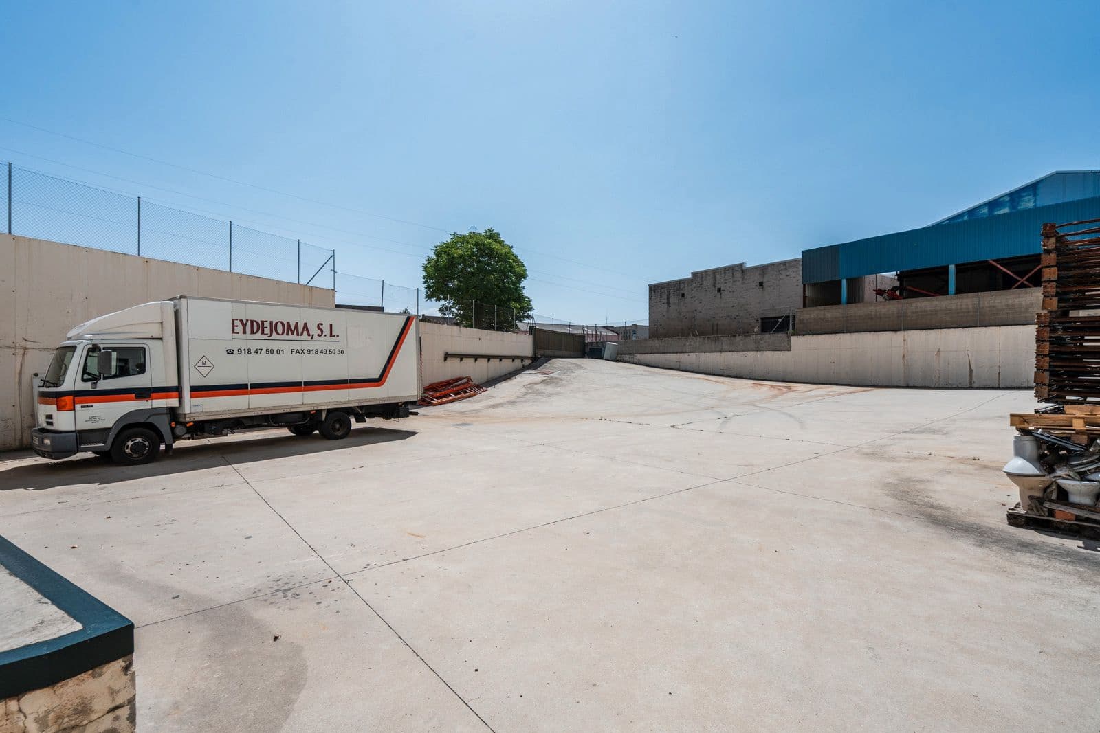 Erhverv til salg i Colmenar Viejo - € 3.990.000 (Ref: 9104106)