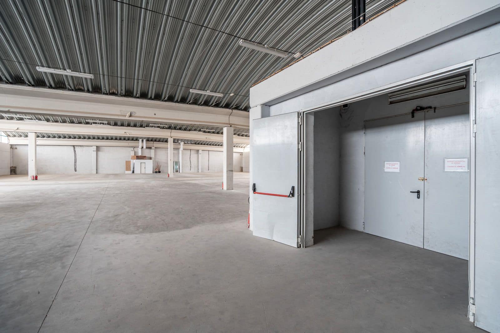 Erhverv til salg i Colmenar Viejo - € 3.990.000 (Ref: 9104106)