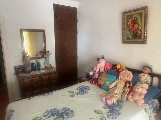 3 slaapkamer Halfvrijstaande villa te koop in Lanzahíta - € 110.000 (Ref: 9108288)