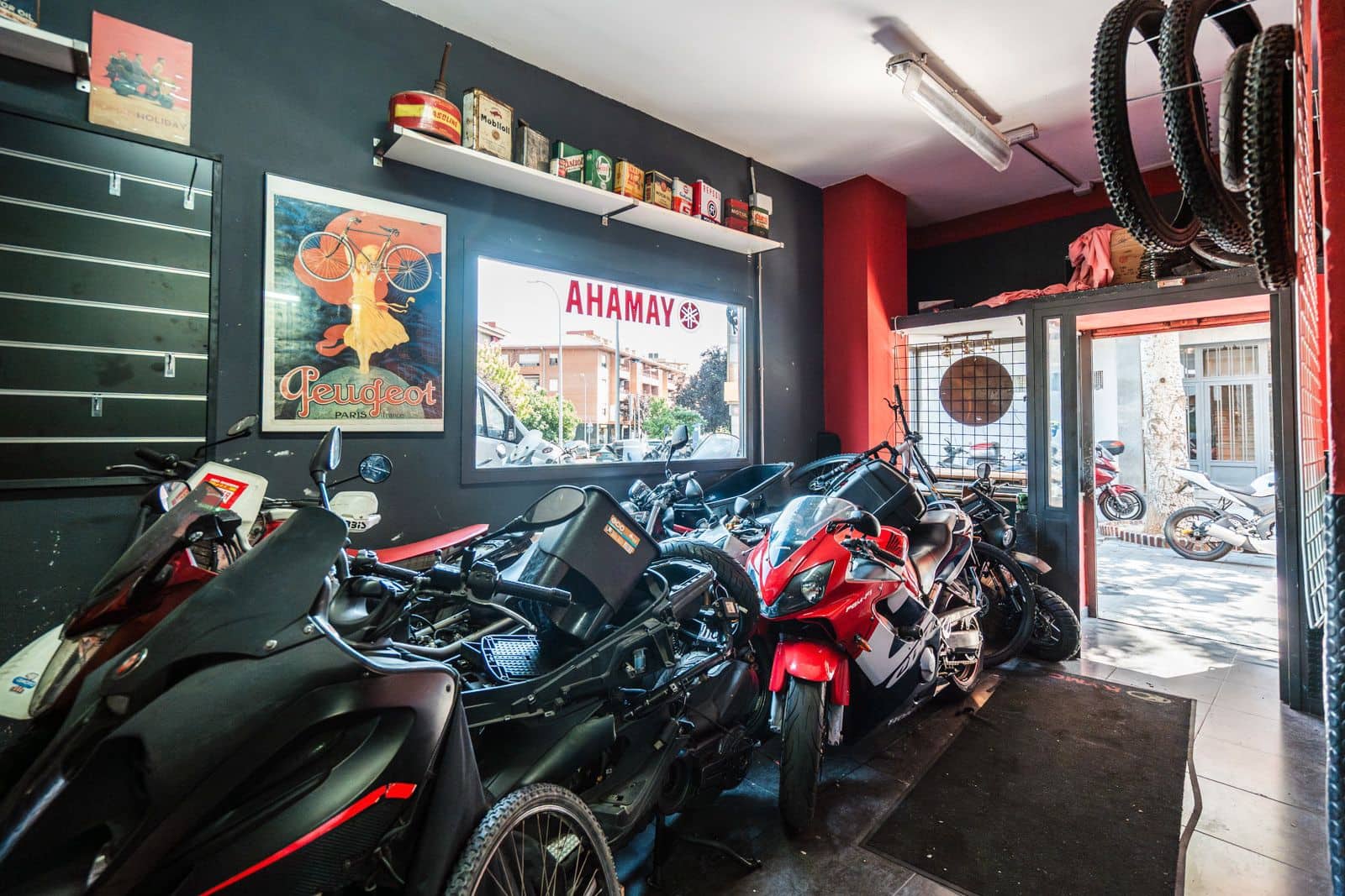 Erhverv til salg i Majadahonda - € 315.000 (Ref: 9113684)