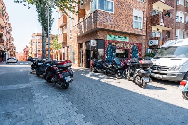 Comercial para venda em Majadahonda - 315 000 € (Ref: 9113684)