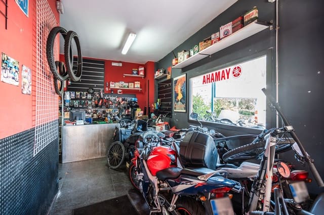 Comercial para venda em Majadahonda - 315 000 € (Ref: 9113684)