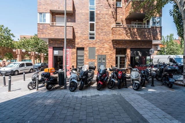 Comercial para venda em Majadahonda - 315 000 € (Ref: 9113684)