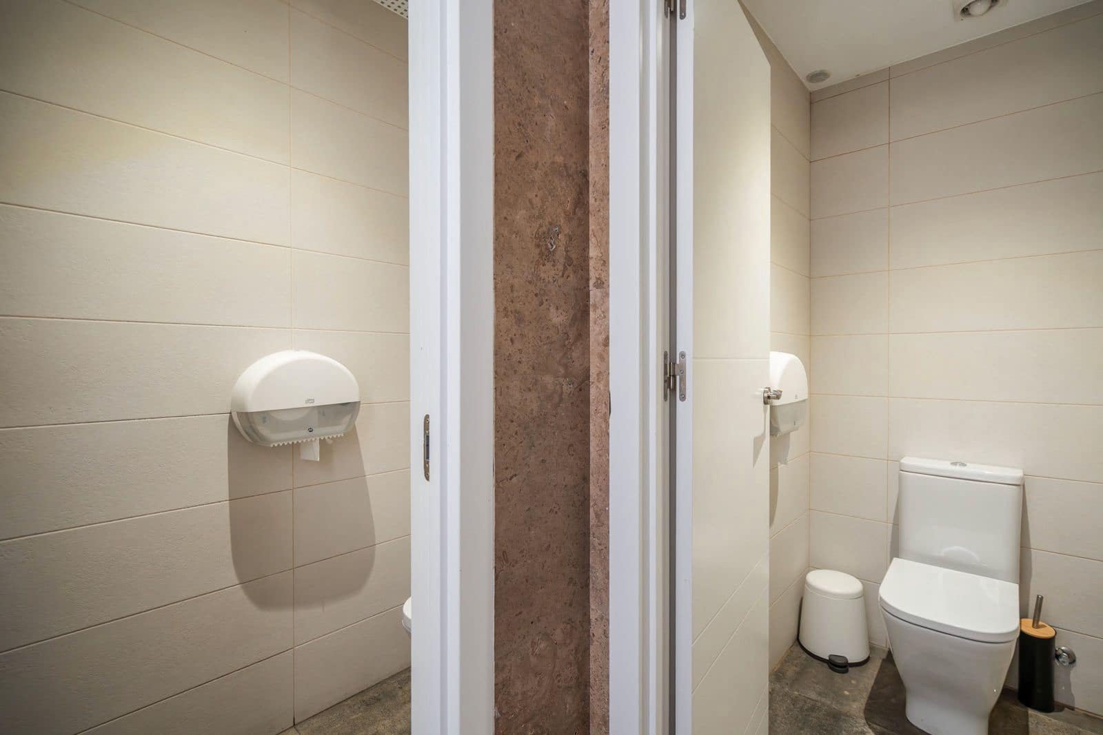 Erhverv til leje i Madrid by - € 2.200 (Ref: 9145822)