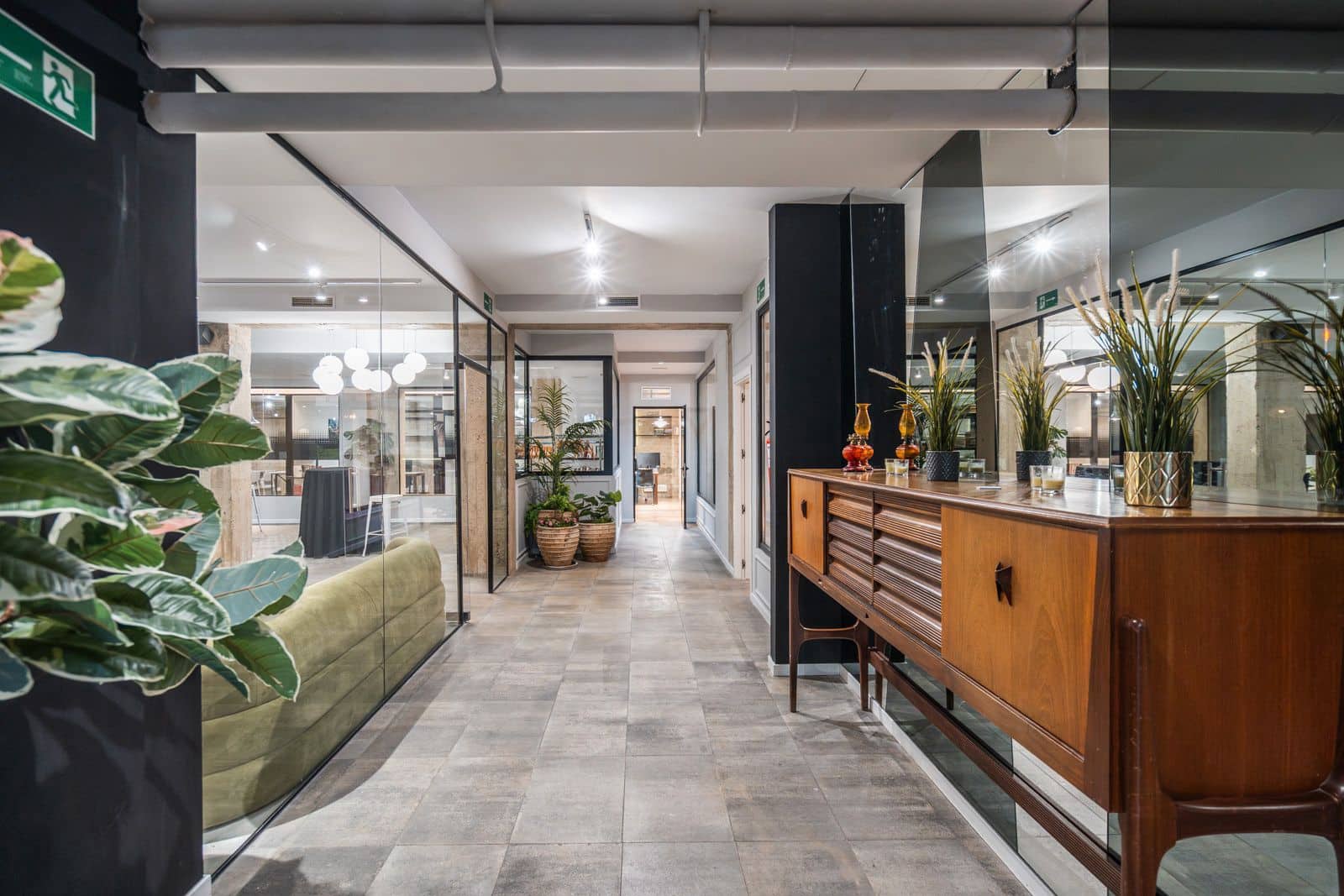 Erhverv til leje i Madrid by - € 2.200 (Ref: 9145822)