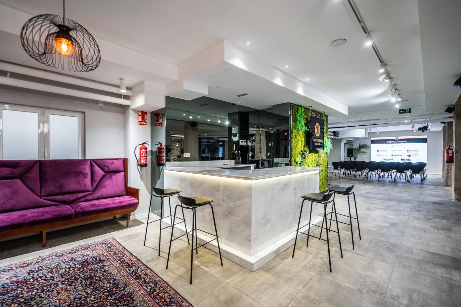 Erhverv til leje i Madrid by - € 2.200 (Ref: 9145822)