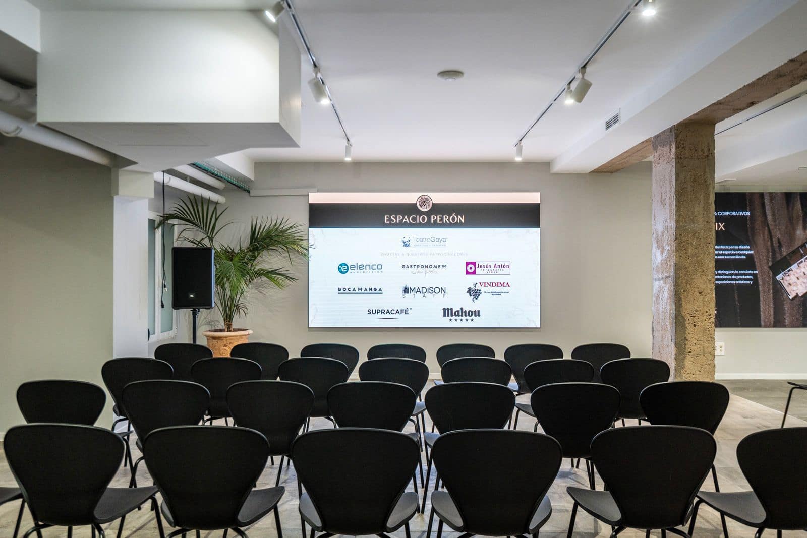 Erhverv til leje i Madrid by - € 2.200 (Ref: 9145822)