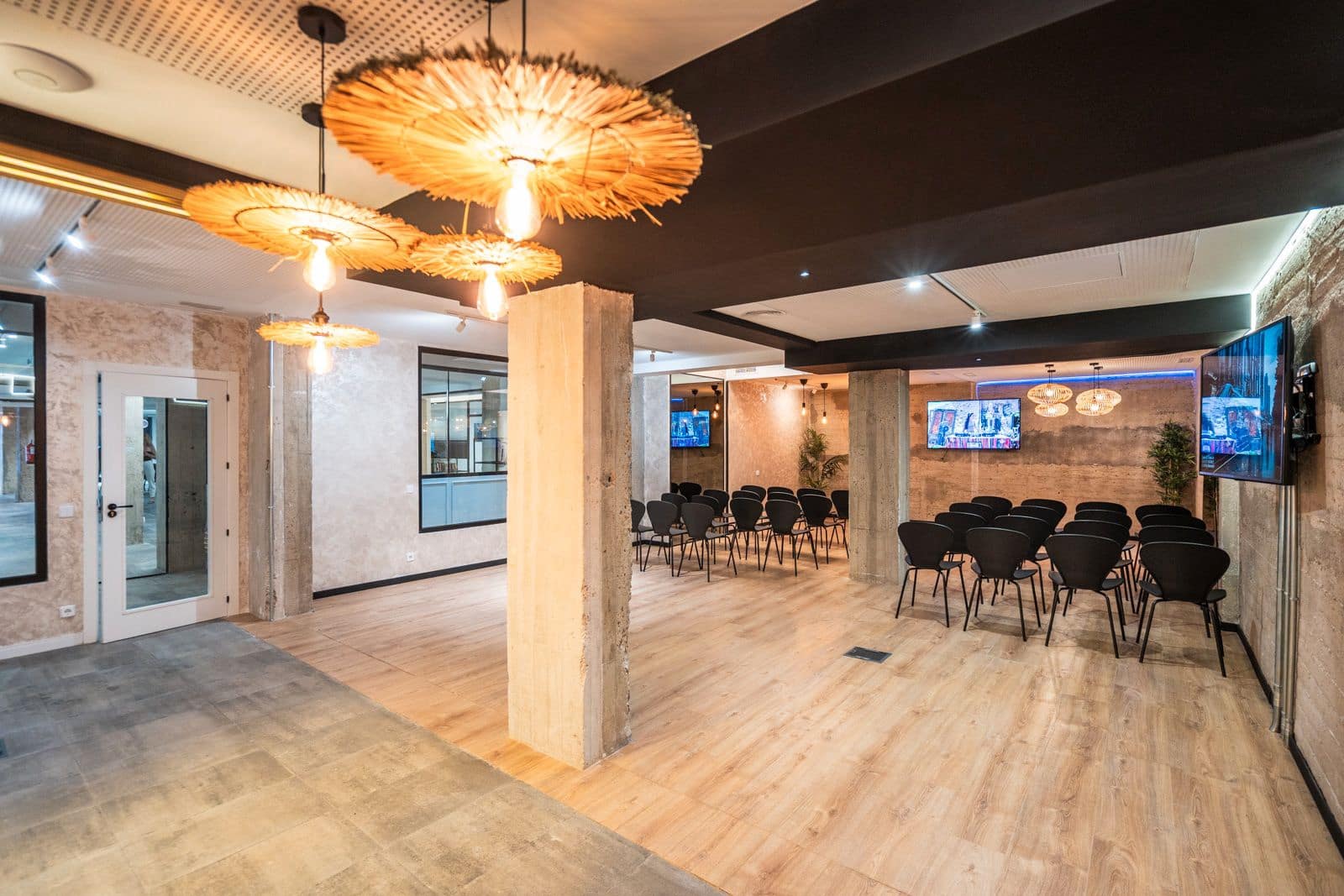 Erhverv til leje i Madrid by - € 2.200 (Ref: 9145822)