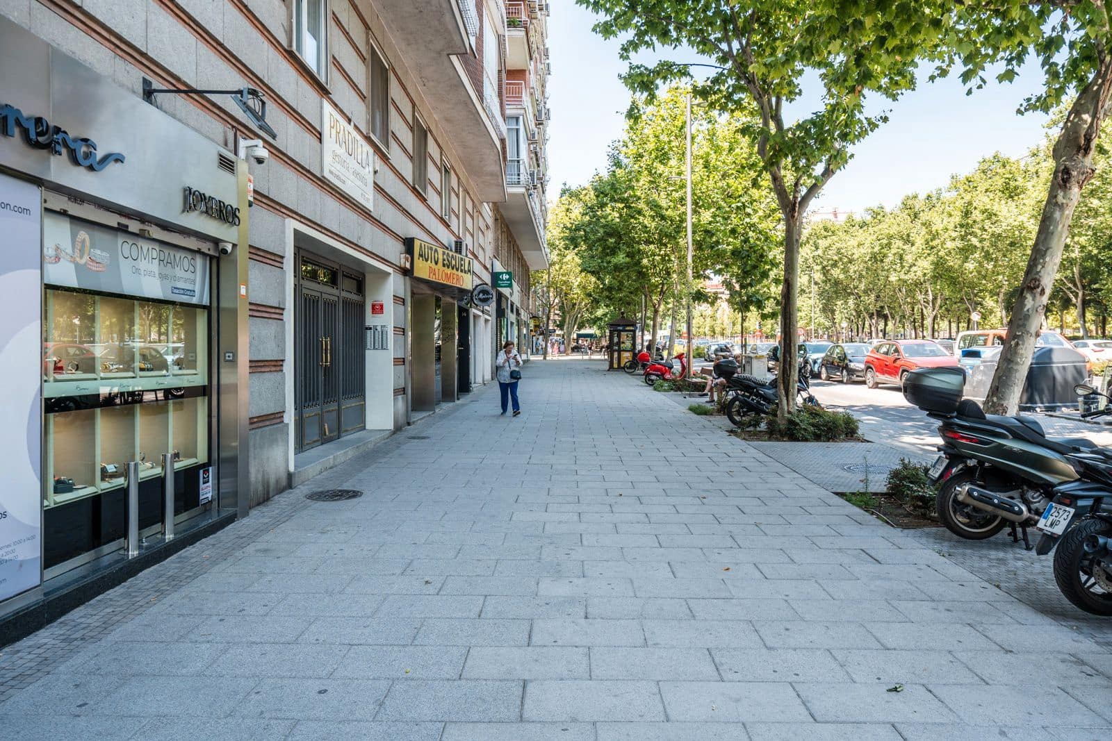 Erhverv til leje i Madrid by - € 2.200 (Ref: 9145822)