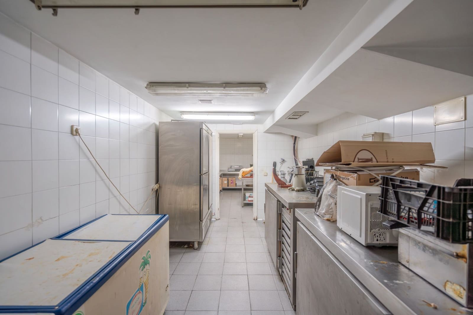 Commercial for sale in Alcorcon - € 1,200,000 (Ref: 9193024)