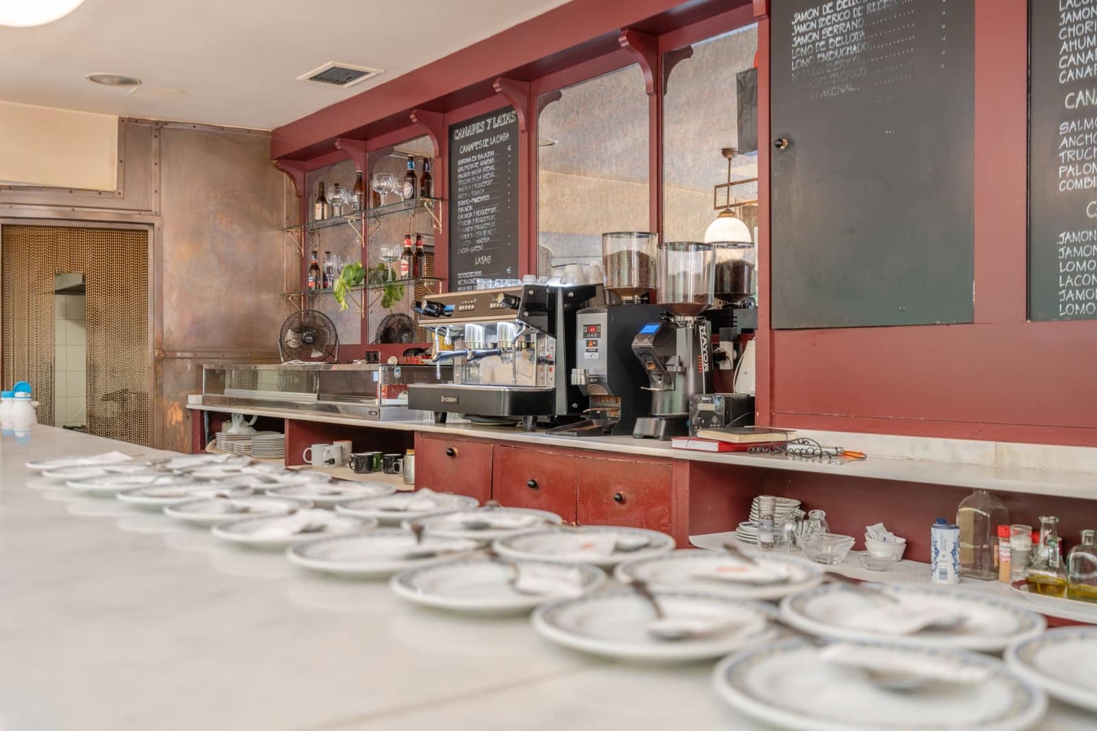 Commercial for sale in Alcorcon - € 1,200,000 (Ref: 9193024)