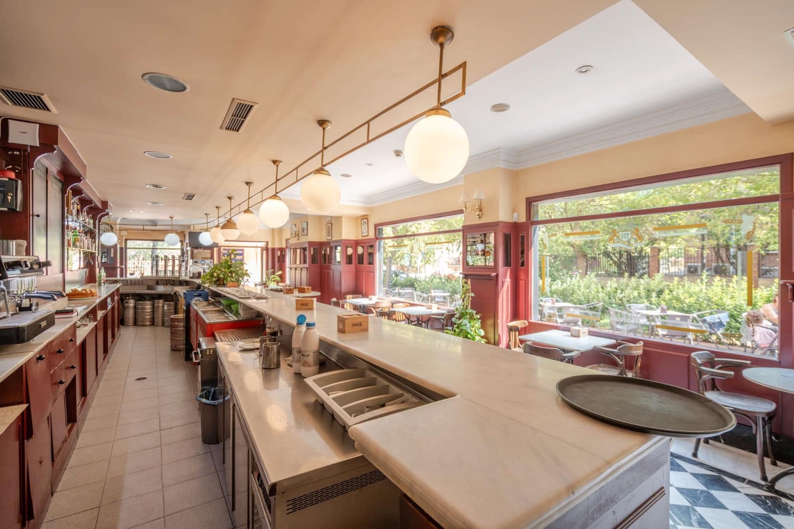 Commercial for sale in Alcorcon - € 1,200,000 (Ref: 9193024)