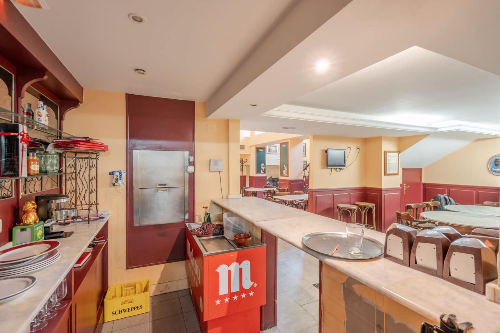 Commercial for sale in Alcorcon - € 1,200,000 (Ref: 9193024)