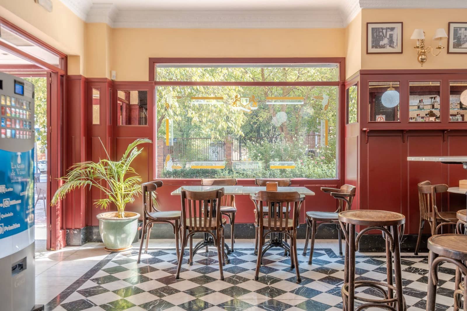 Commercial for sale in Alcorcon - € 1,200,000 (Ref: 9193024)