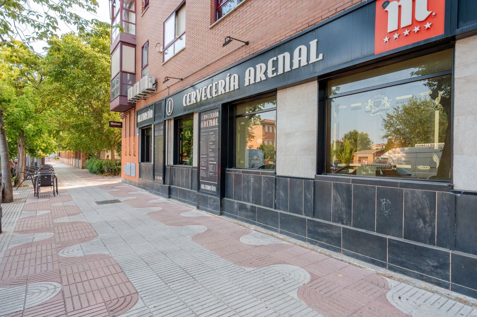 Commercial for sale in Alcorcon - € 1,200,000 (Ref: 9193024)