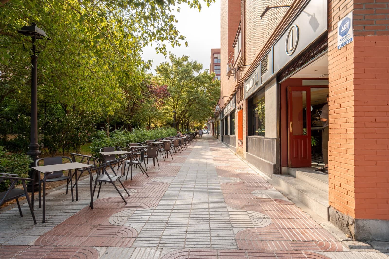 Commercial for sale in Alcorcon - € 1,200,000 (Ref: 9193024)