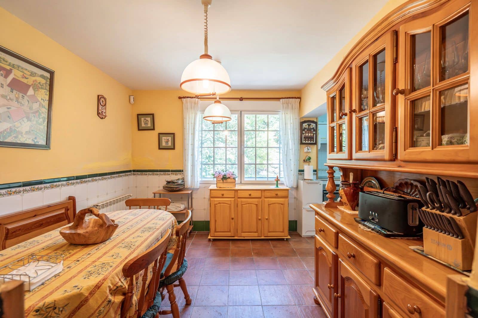 6 bedroom Villa for sale in El Barraco with pool garage - € 749,000 (Ref: 9194896)