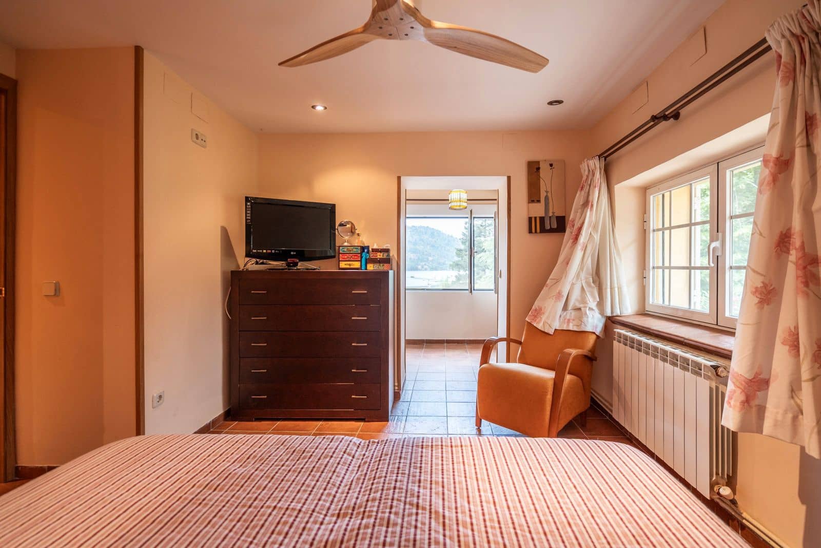 6 bedroom Villa for sale in El Barraco with pool garage - € 749,000 (Ref: 9194896)