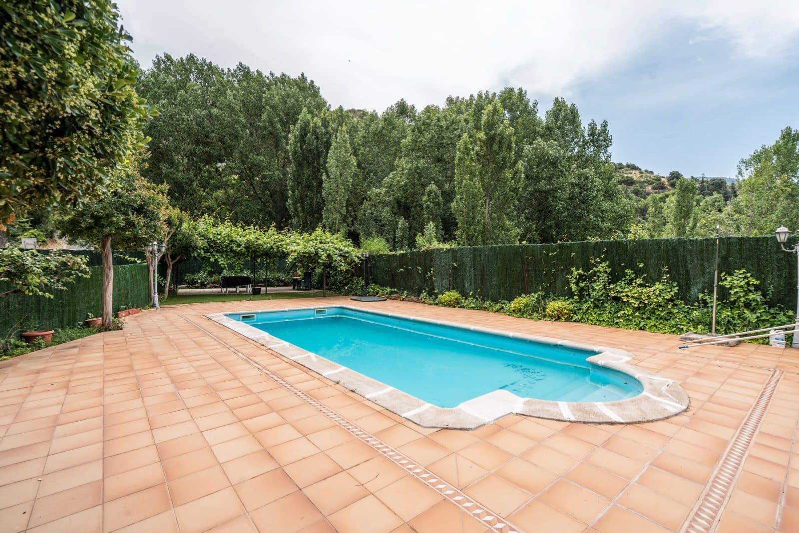 6 bedroom Villa for sale in El Barraco with pool garage - € 749,000 (Ref: 9194896)