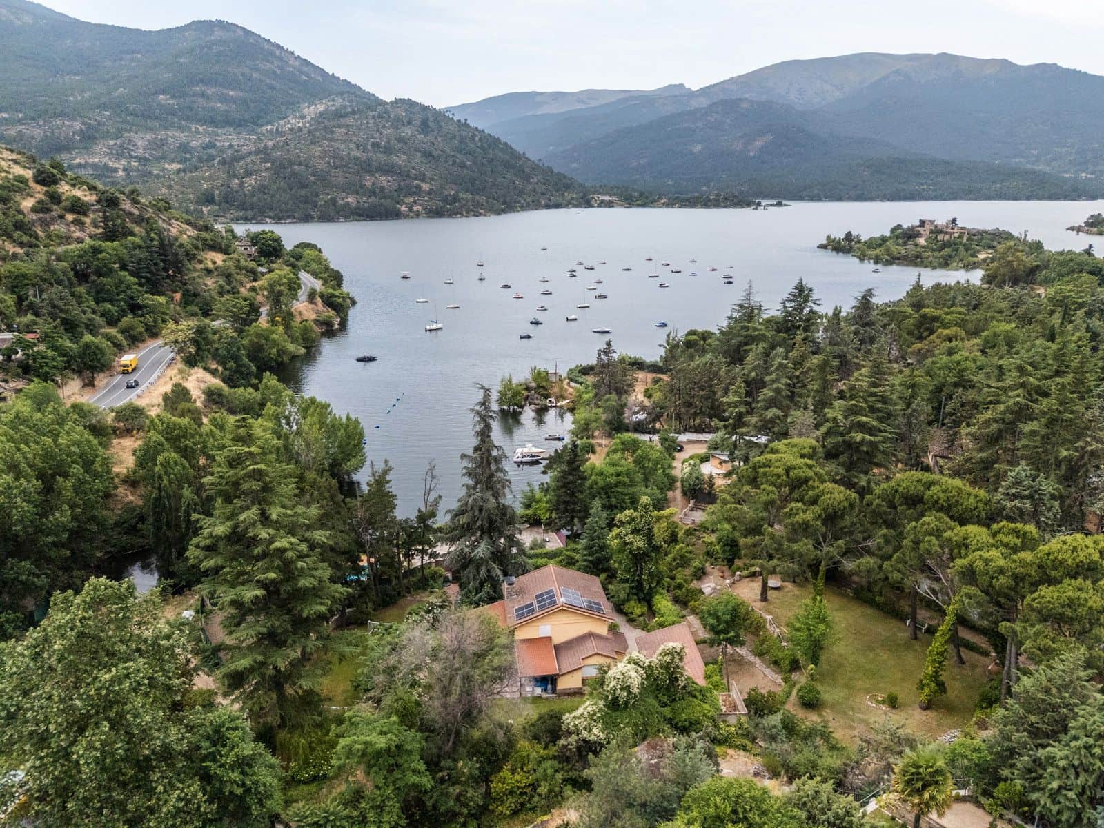 6 bedroom Villa for sale in El Barraco with pool garage - € 749,000 (Ref: 9194896)