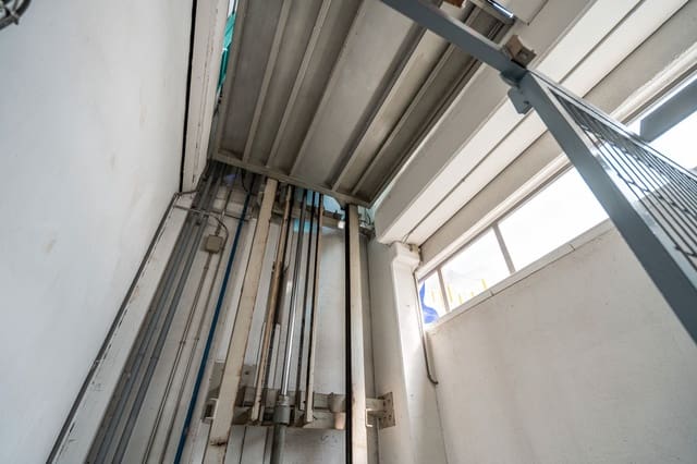 Erhverv til leje i Móstoles - € 8.000 (Ref: 9205325)