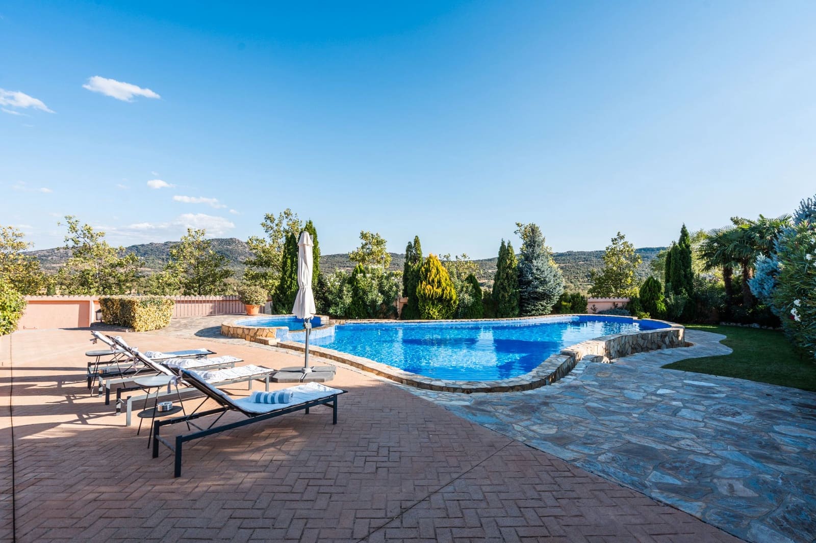 5 soveværelse Villa til salg i Manzanares el Real med swimmingpool - € 1.275.000 (Ref: 9237907)