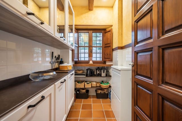 5 chambre Villa/Maison à vendre à Manzanares el Real avec piscine - 1 275 000 € (Ref: 9237907)