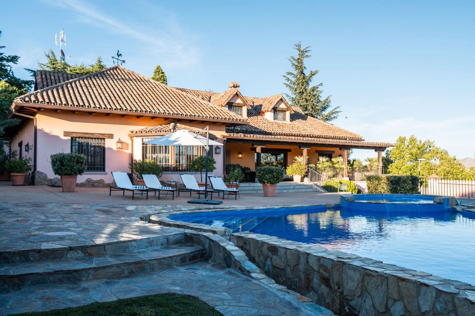 5 soveværelse Villa til salg i Manzanares el Real med swimmingpool - € 1.275.000 (Ref: 9237907)