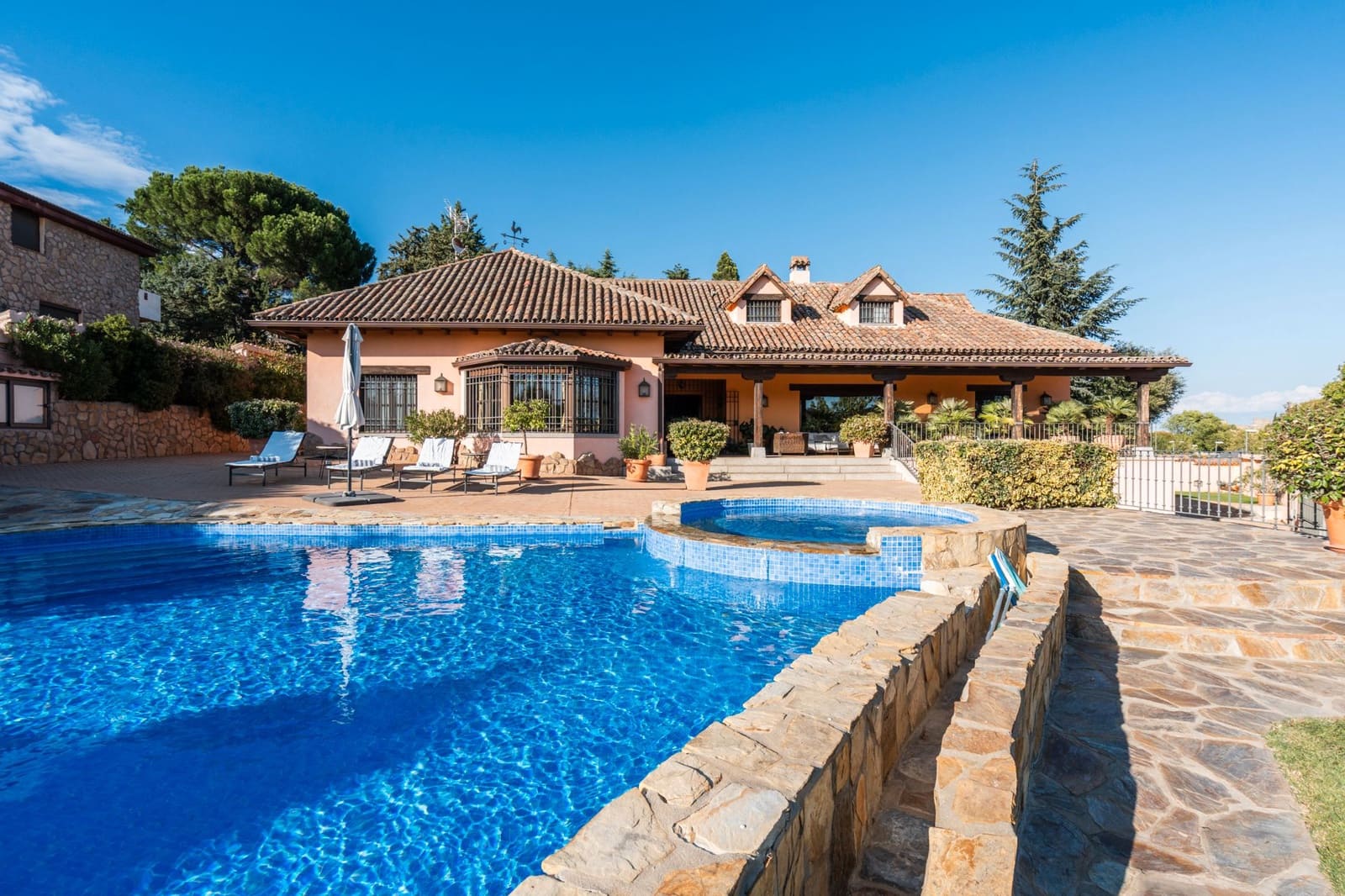 5 soveværelse Villa til salg i Manzanares el Real med swimmingpool - € 1.275.000 (Ref: 9237907)