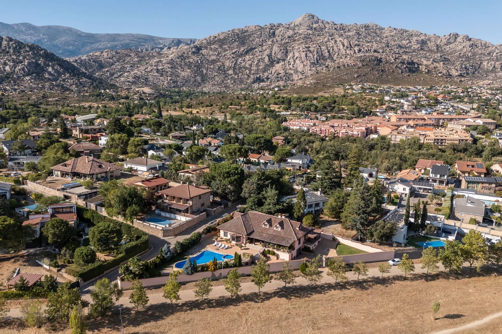 5 soveværelse Villa til salg i Manzanares el Real med swimmingpool - € 1.275.000 (Ref: 9237907)