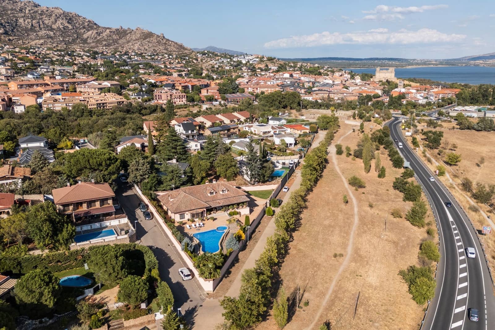 5 soveværelse Villa til salg i Manzanares el Real med swimmingpool - € 1.275.000 (Ref: 9237907)