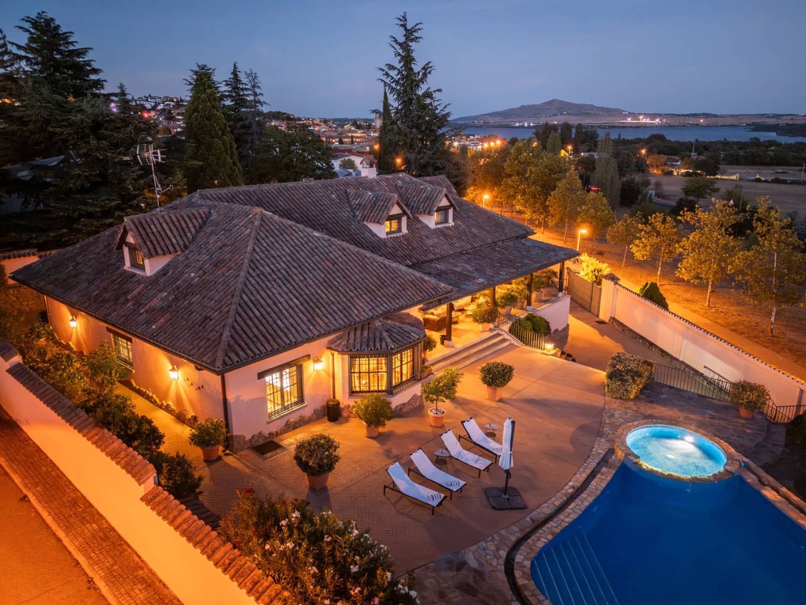 5 soveværelse Villa til salg i Manzanares el Real med swimmingpool - € 1.275.000 (Ref: 9237907)