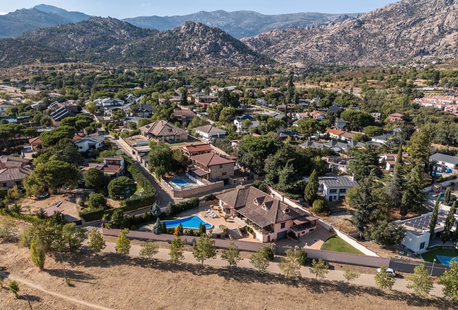 5 soveværelse Villa til salg i Manzanares el Real med swimmingpool - € 1.275.000 (Ref: 9237907)