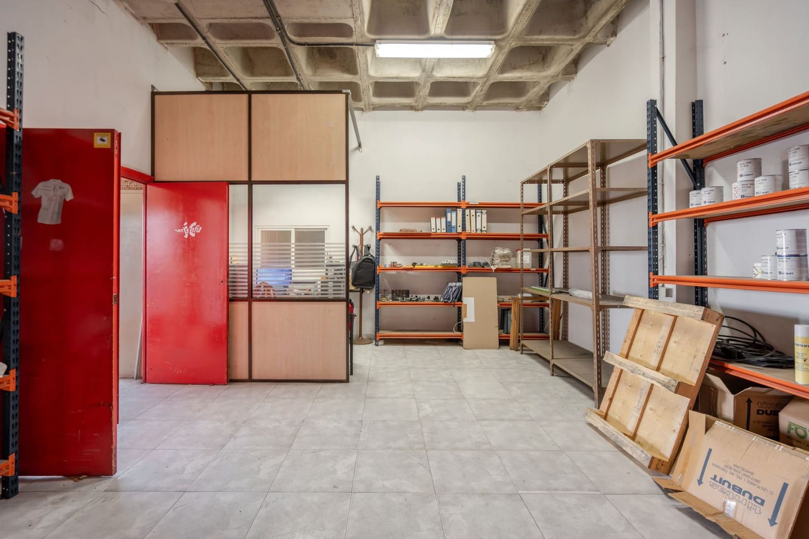 Erhverv til salg i Madrid by - € 325.000 (Ref: 9274158)