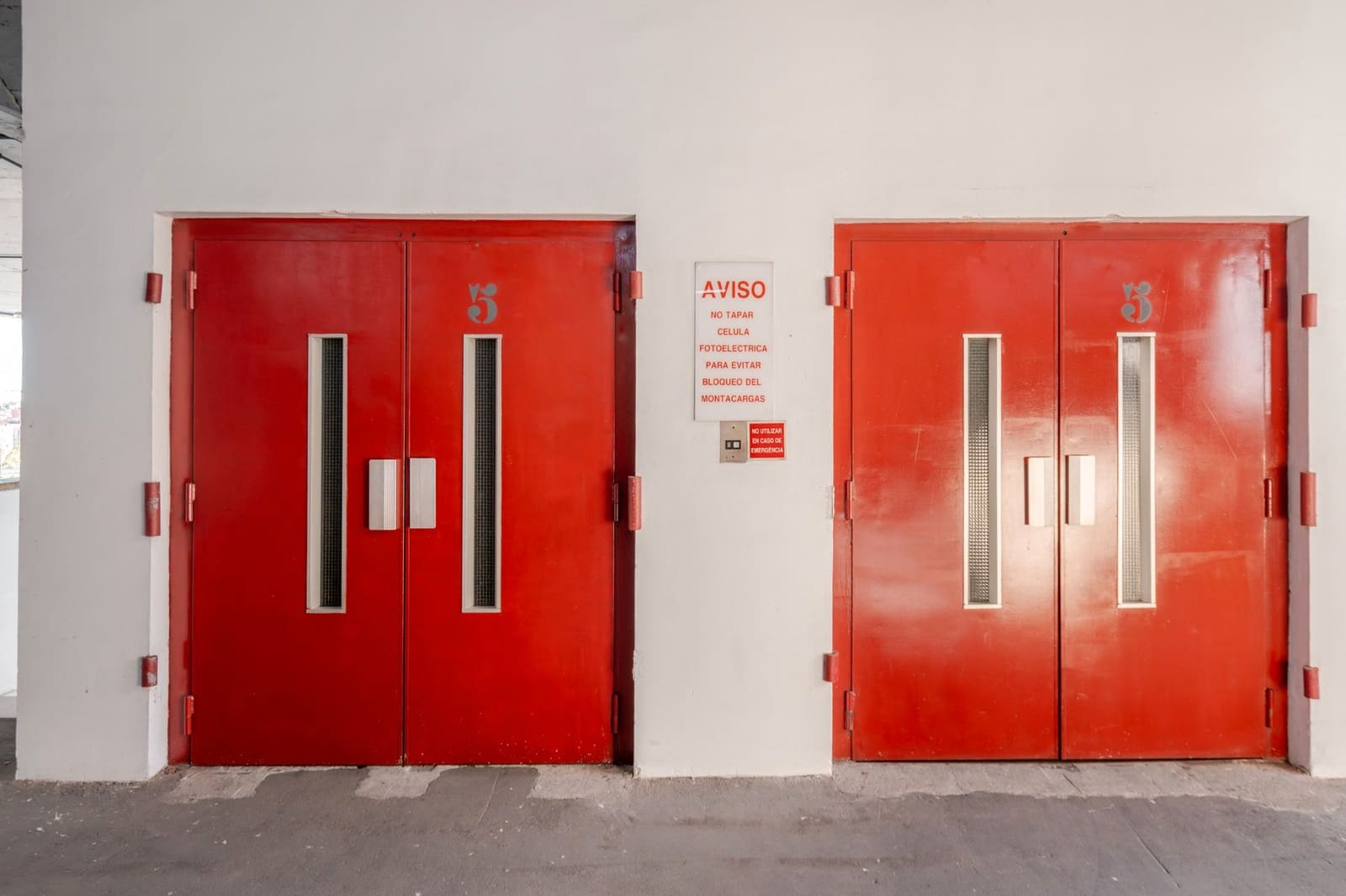 Erhverv til salg i Madrid by - € 325.000 (Ref: 9274158)